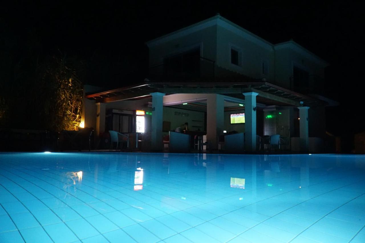 Sunrose Beach Aparthotel Akharavi Extérieur photo